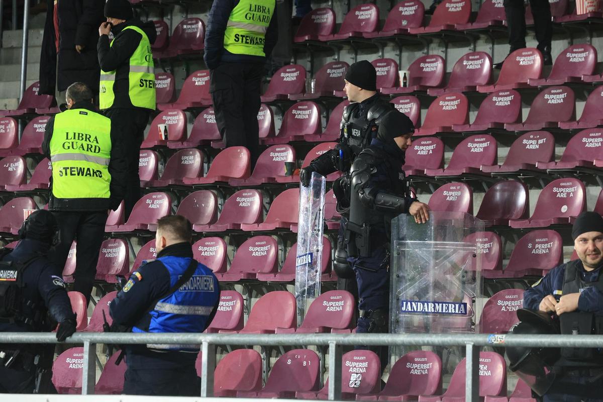 Gafă Jandarmerie la Rapid - Universitatea Craiova / Foto: Ionuț Iordache (GSP)