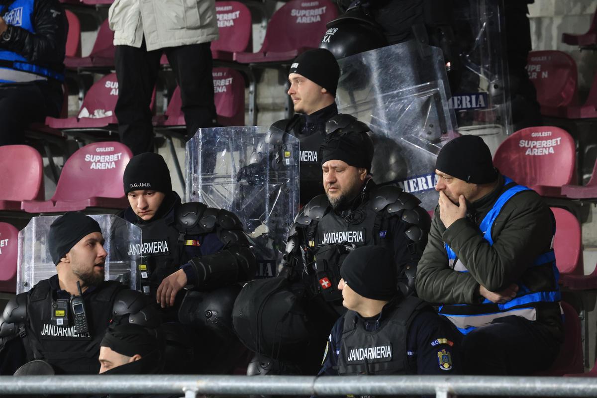 Gafă Jandarmerie la Rapid - Universitatea Craiova / Foto: Ionuț Iordache (GSP)