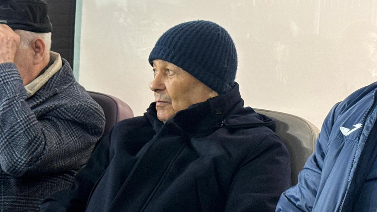 Mircea Lucescu, la prima apariție în public după spitalizare » Singurul om cu care a avut contact