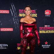Blake Lively a atras toate privirile la meciul echipei lui Ryan Reynolds // FOTO: Instagram