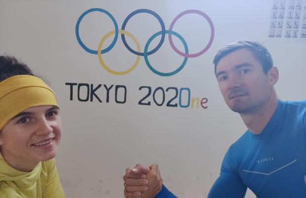 Ce fac sportivii pentru a trece timpul mai ușor în izolare? Cercurile olimpice, desenate pe peretele garajului