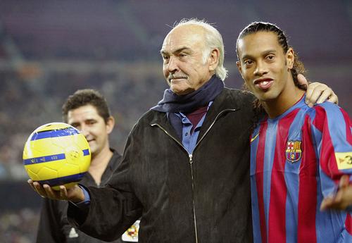 Sir Sean Connery putea juca la Manchester United, însă a refuzat contractul pentru a se concentra la cariera de actor