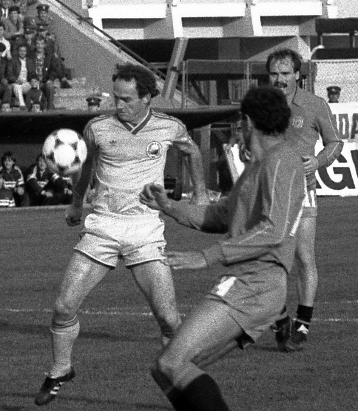 Tragedie în fotbal » A murit Nae Ungureanu, unul dintre cei mai iubiți componenți ai „Craiovei Maxima”