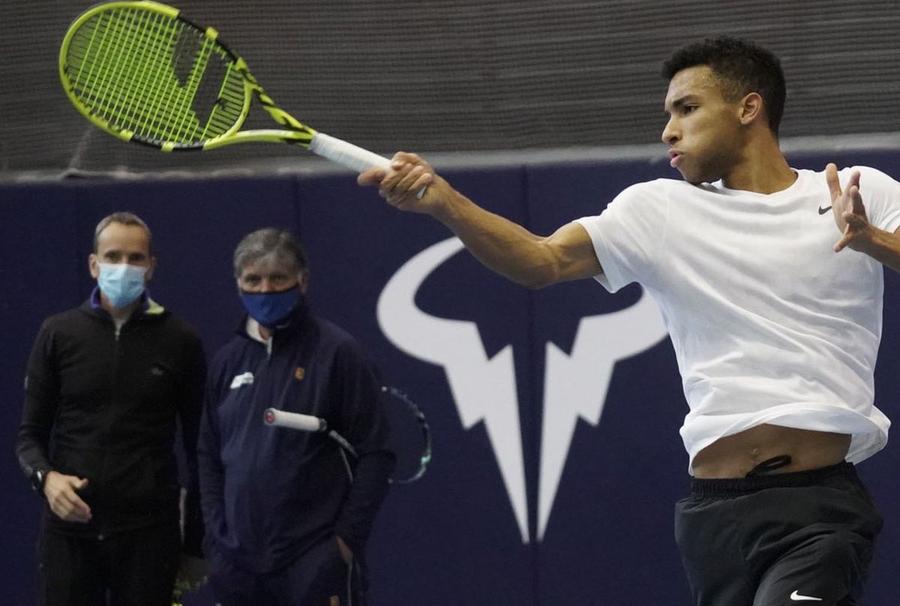 În urmă cu câteva luni, Felix Auger-Aliassime s-a antrenat sub privirile lui Toni Nadal Revenire-șoc în ATP » Toni Nadal va antrena un jucător de top, dar nu pe nepotul său!