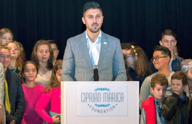 Marica a decis să se implice și i-a transmis un mesaj lui Șovre: „Ne-a dat o lecție importantă. Chiar așa «cerșind un autograf»"