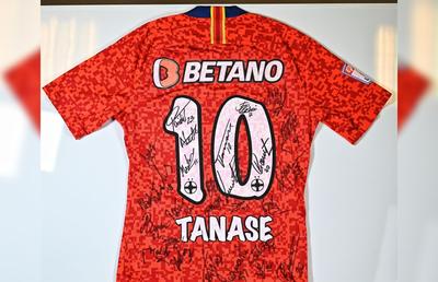 Solidaritate fantastică! Oameni importanți din fotbal sunt alături de Octavian Șovre și donează tricouri pentru a ajuta bolnavii de autism