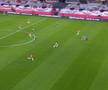 Gol de excepție marcat de Manchester United: assist din propria jumătate!