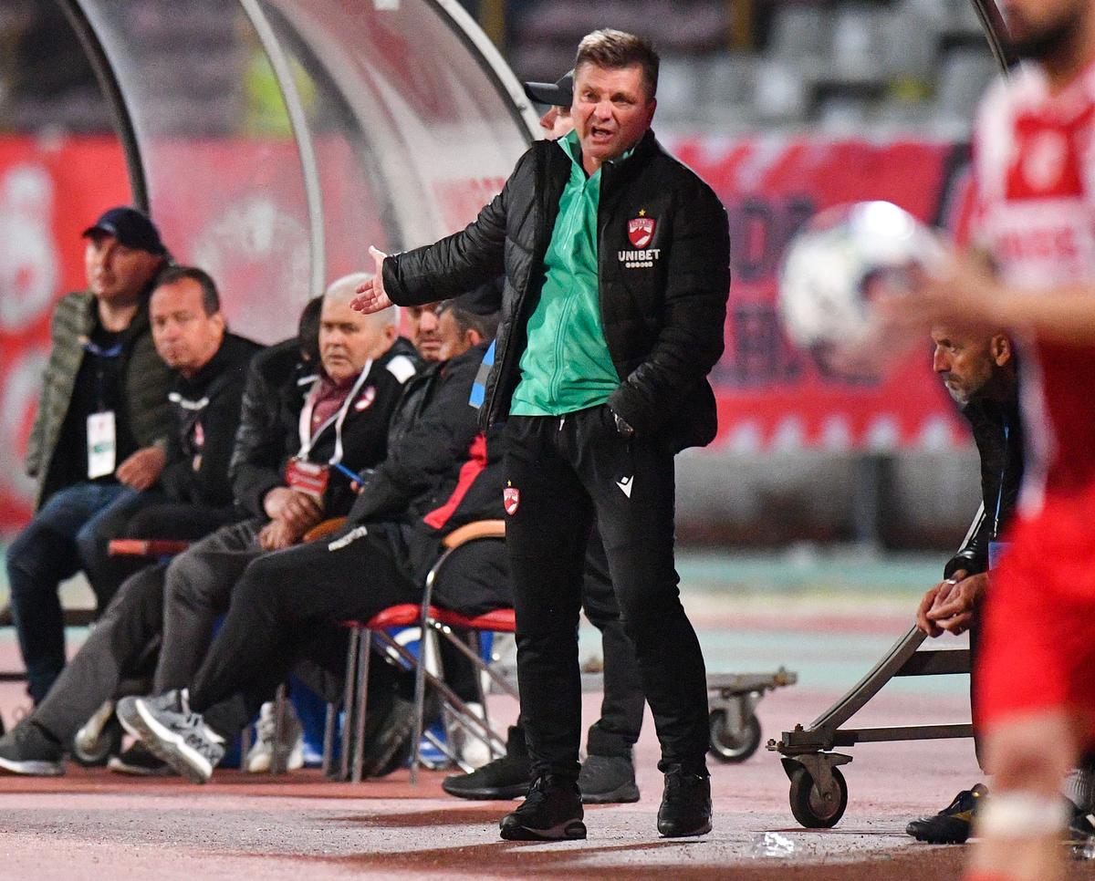 Dinamo - FCU Craiova // 08.04.2022