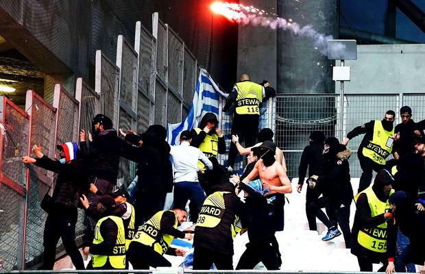 Răzvan Lucescu, furios pe „iadul” întâlnit la Olympique Marseille: „Ar fi mai bine ca suporterii voștri să nu vină la retur"