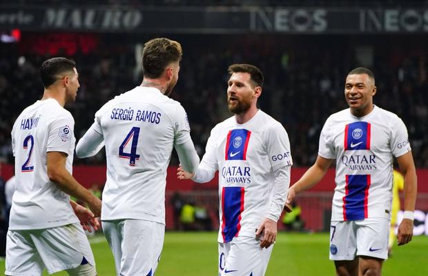 Leo Messi și Sergio Ramos au scos-o pe PSG din criză