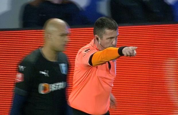 Verdictul specialistului la faza penalty-ului contestat din Farul - CS Universitatea Craiova