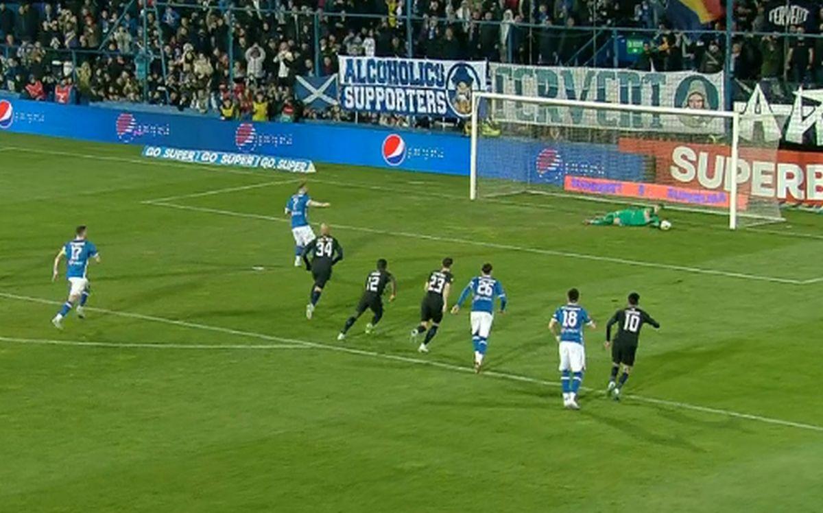 Penalty în Farul - CSU Craiova / FOTO: Capturi TV @Orange Sport 1