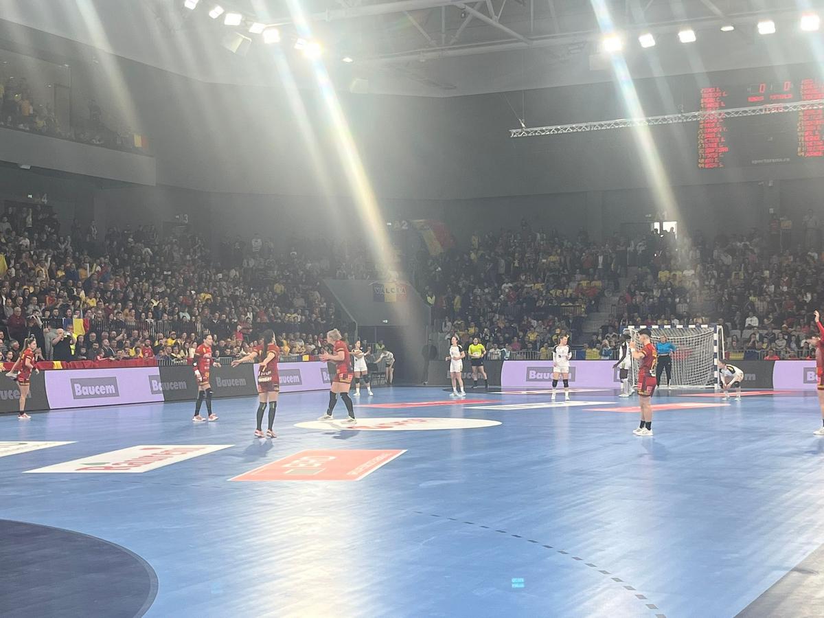 Cristina Neagu a avut nevoie de forțele de ordine pentru a părăsi sala din Pitești: „E visul meu!”