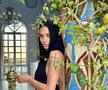 Pilotul Andrea Iannone, scene interzise minorilor cu iubita cântăreață în piscină » Elodie a postat imaginile din intimitate