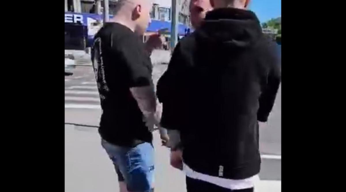 Imagini șocante! Un dinamovist a fost agresat de mai mulți susținători ai Oțelului