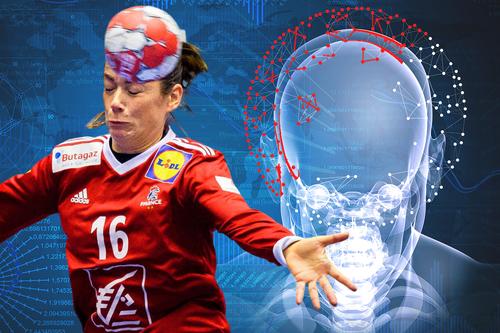 Cleopatre Darleux, 34 de ani, portarul titular al naționalei franceze și al lui Brest, a stat departe de teren 13 luni din cauza unor lovituri repetate