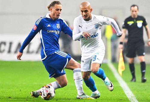 Alexandru Mitriță, în derby-ul Craiovei / FOTO: Facebook @UCVOficial