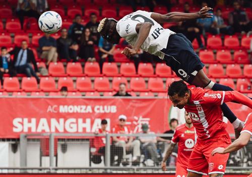 Victor Osimhen, imponderabil la î]ntâlnirea cu mingea de gol / Foto: X Napoli