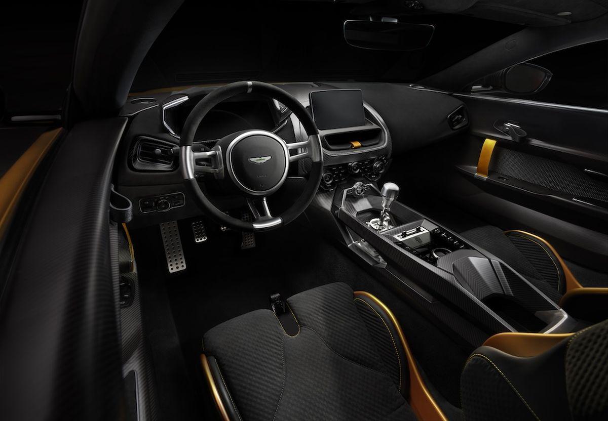 Fernando Alonso a primit un bolid personalizat de 2 milioane de euro » Imagini senzaționale: e versiunea „extremă” a unui model clasic