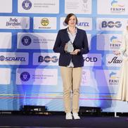 Anca Pătrășcoiu, prima medaliată olimpică la înot a României, și Teodora Tomprea, prezentatoarea Galei „Campionii Natației 2024” FOTO Cristi Preda