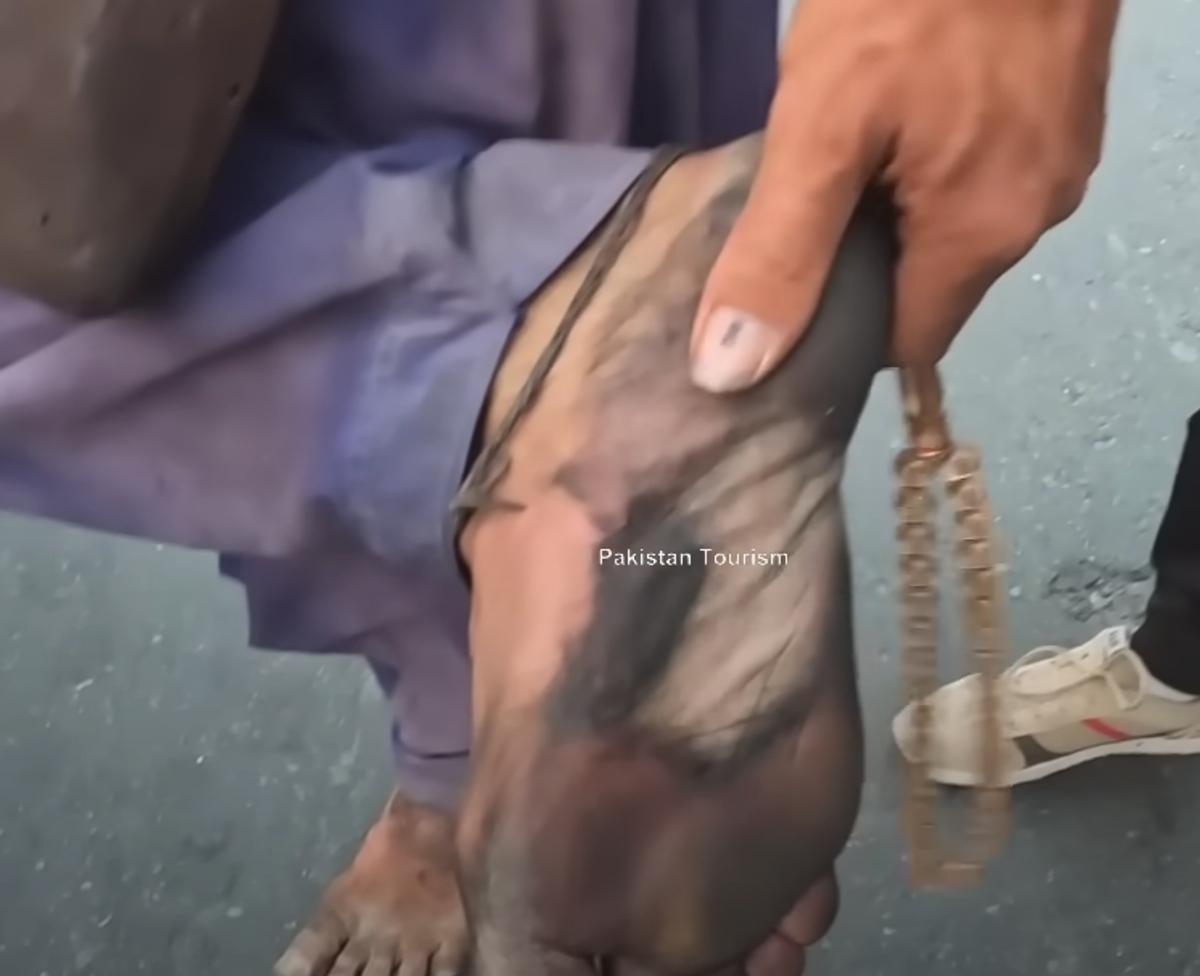 Uluitor! Fostul sportiv a mers desculț pe jos din Spania în Pakistan » Incredibil cum arată acum