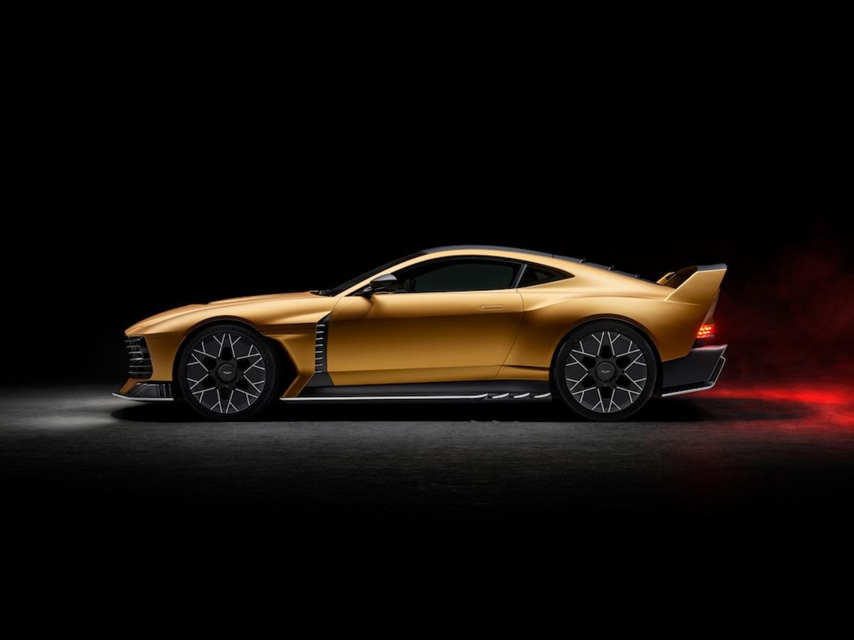 Fernando Alonso a primit un bolid personalizat de 2 milioane de euro » Imagini senzaționale: e versiunea „extremă” a unui model clasic
