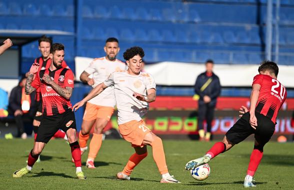 Metaloglobus - Csikszereda 0-1 » Ciucanii smulg o victorie pe final la Clinceni