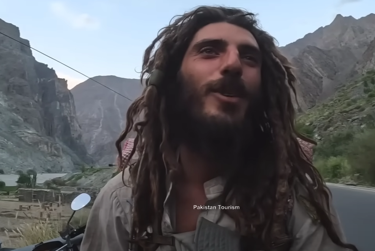 Uluitor! Fostul sportiv a mers desculț pe jos din Spania în Pakistan » Incredibil cum arată acum