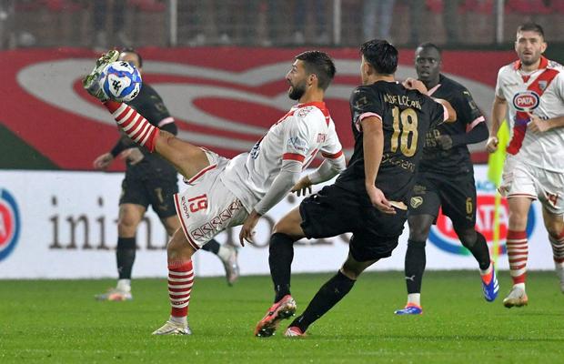Internaționalul român a replicat pe Instagram: „Voi veni la Dinamo când voi crede cu adevărat că se poate lua titlul”