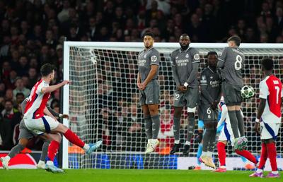 Arsenal a făcut instrucție cu Real Madrid » „Galacticii” sunt aproape eliminați din Liga Campionilor