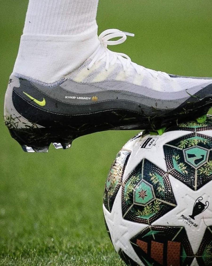 Talismanul cu care Mbappe încearcă să dea lovitura la Londra » Golgheterul lui Real Madrid face inaugurarea!