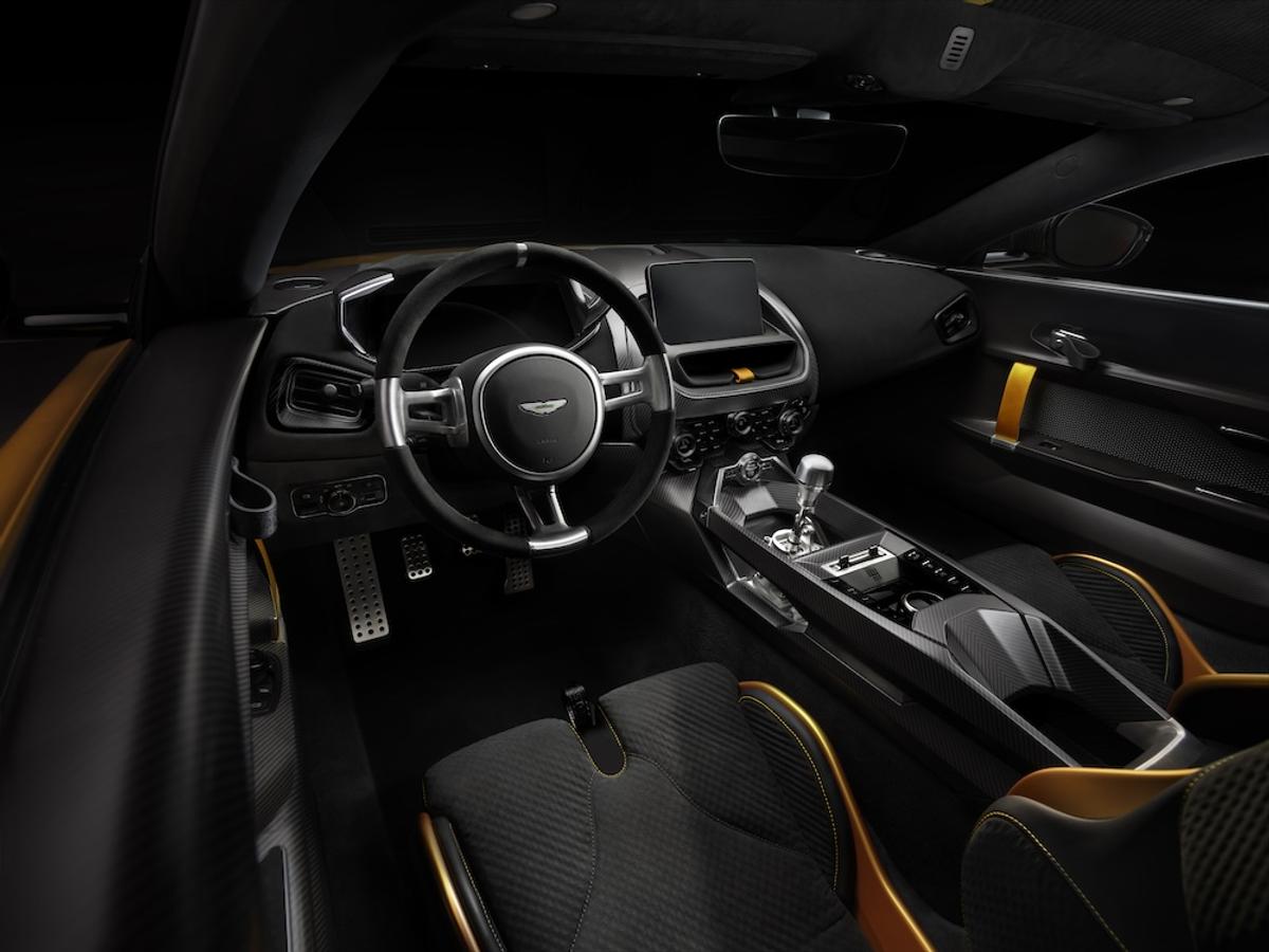 Fernando Alonso a primit un bolid personalizat de 2 milioane de euro » Imagini senzaționale: e versiunea „extremă” a unui model clasic