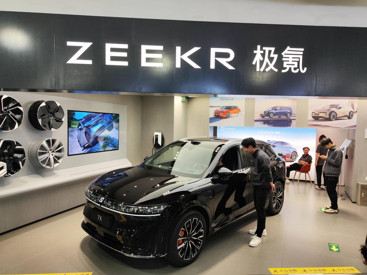 Dezastru pentru Elon Musk! Tesla s-a prăbușit pe piața din China din cauza unor necunoscuți » Cum arată modelele