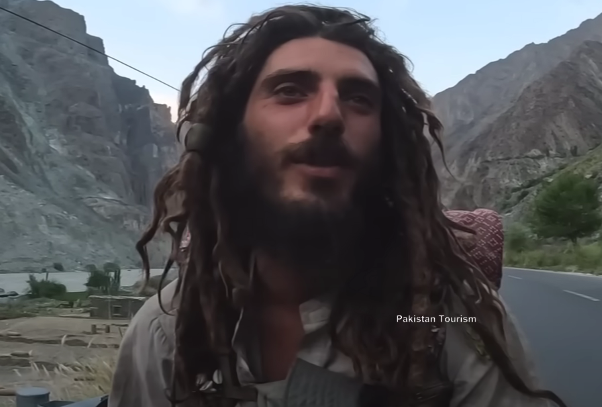 Uluitor! Fostul sportiv a mers desculț pe jos din Spania în Pakistan » Incredibil cum arată acum
