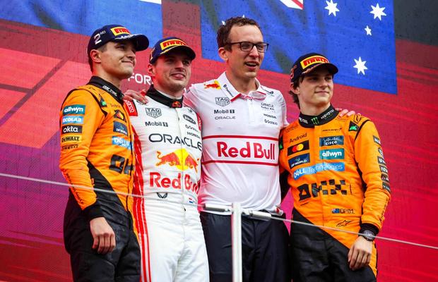 Lando Norris se teme de Max Verstappen: „Ne luptăm cu el în fiecare weekend”