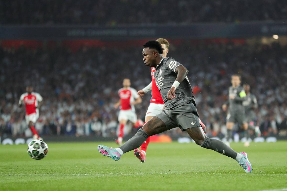 Arsenal a făcut instrucție cu Real Madrid » „Galacticii” sunt aproape eliminați din Liga Campionilor
