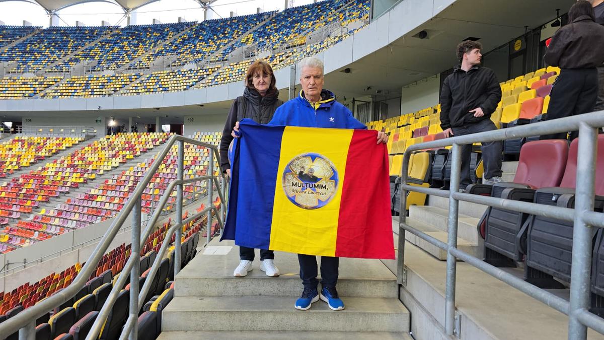Imagini noi de la Arena Națională, unde a fost depus sicriul cu trupul lui Mircea Lucescu
