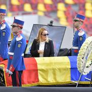 Andreea Esca la priveghiul lui Mircea Lucescu pe Arena Națională