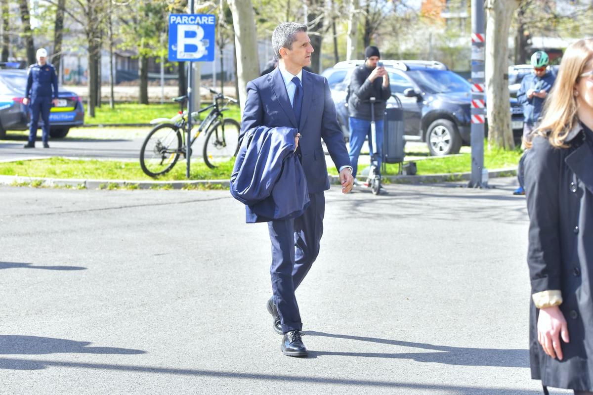 Sicriul lui Mircea Lucescu, depus la Arena Națională