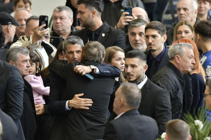 Gică Hagi, Răzvan Lucescu la căpătâiul lui Mircea Lucescu