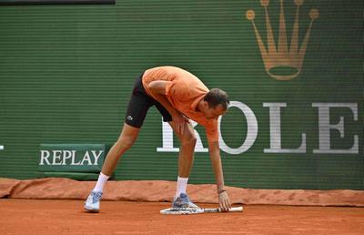 Scor incredibil la Monte Carlo! Berrettini l-a demolat pe Medvedev, care a făcut o criză de nervi: 6-0, 6-0 în doar 49 de minute