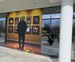 Mii de oameni la priveghiul lui Mircea Lucescu: imagini și filmul zilei » Sicriul va fi depus și mâine la Arena Națională