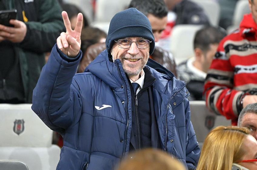 Valeriu Argăseală, în tribune la Turcia - România / foto Imago Images