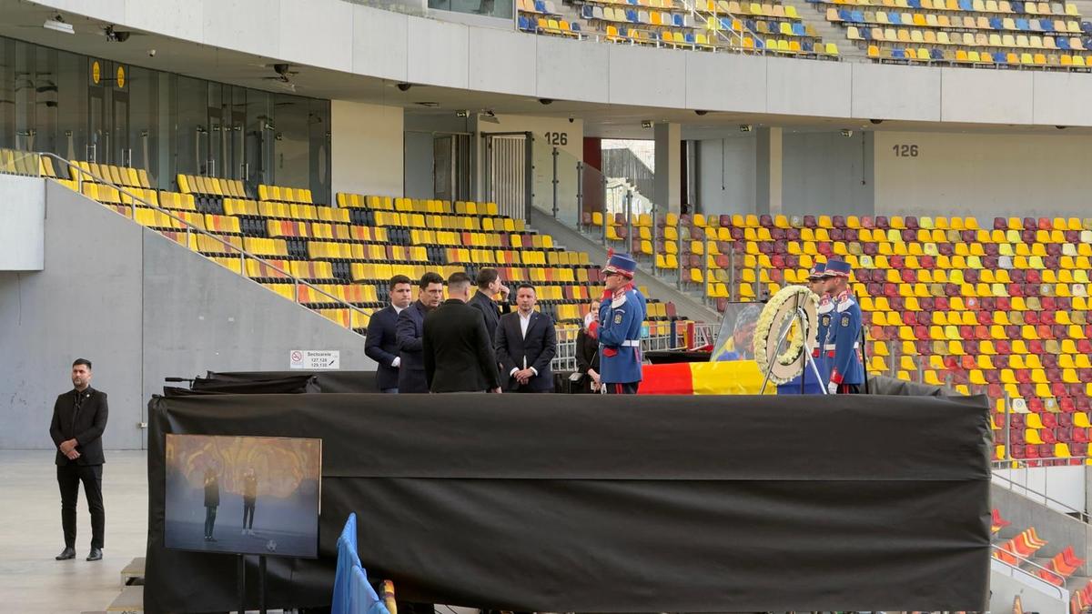 Sicriul lui Mircea Lucescu, depus la Arena Națională