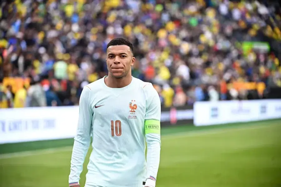 Kylian Mbappe, în tricoul naționalei Franței Problema neobișnuită afectează tricourile de la Campionatul Mondial