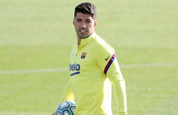 VIDEO „Oh no, Suarez!” » Cum s-a prezentat uruguayanul Luis Suarez la reunirea Barcelonei și replica imediată a soției