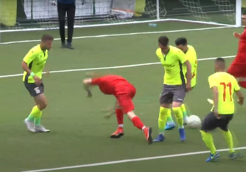 Arbitrul i-a făcut Stelei un penalty cadou. Captură TV Telekom Sport