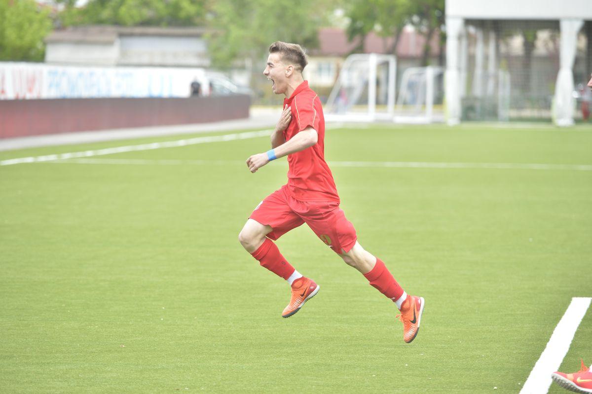 Adversarii continuă seria atacurilor către CSA Steaua: „Să-și treacă în istorie japca împotriva lui Ulmu! Cei de acolo sunt doar niște mâncători de la buget