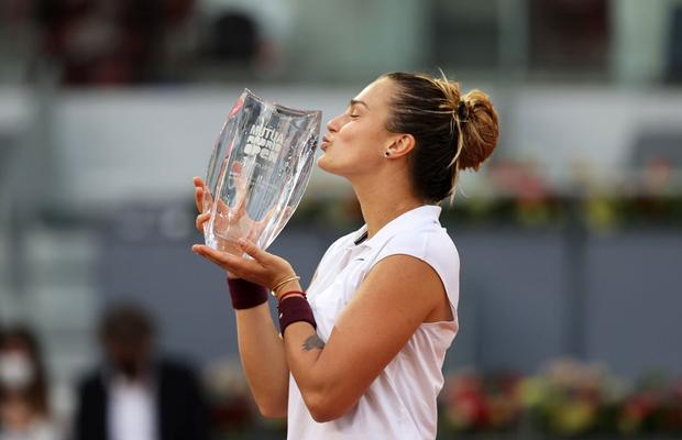 Aryna Sabalenka este campioana turneului de la Madrid! Victorie cu Ashleigh Barty în finală