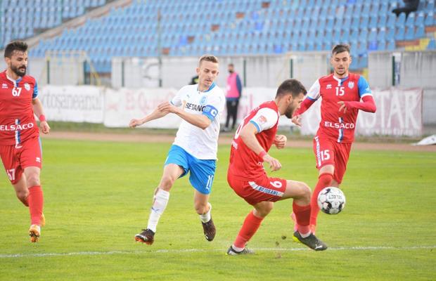 CRAIOVA - BOTOȘANI 2-3 » 5 goluri, 3 eliminări și o criză oribilă de nervi în tribune! Meci nebun pe „Ion Oblemenco”